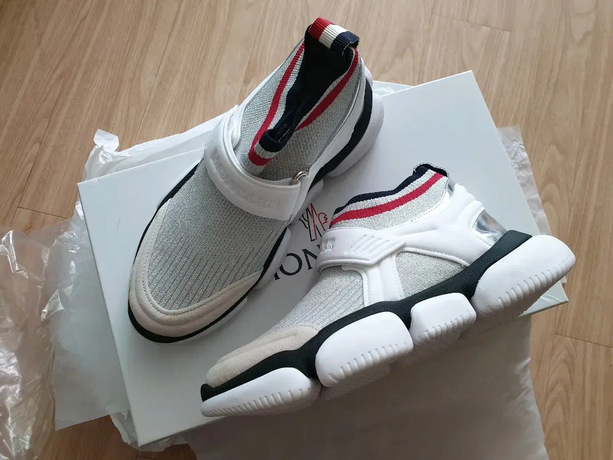 [Genuine/New] Moncler Saxe Sneakers Size 36