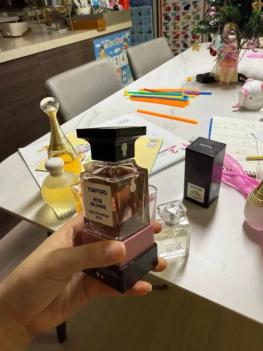 톰포드 향수 로즈 드 루시 50ml