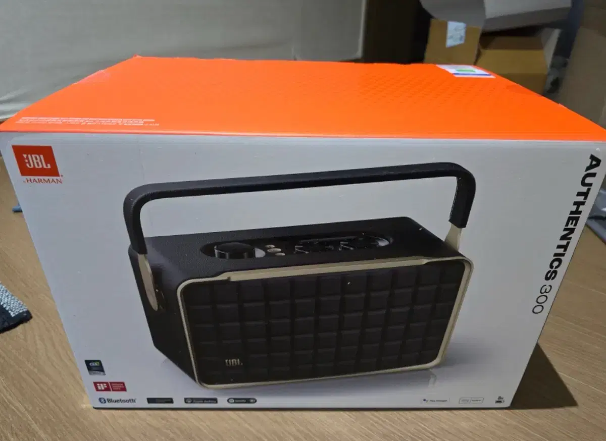 JBL 어쎈틱 300