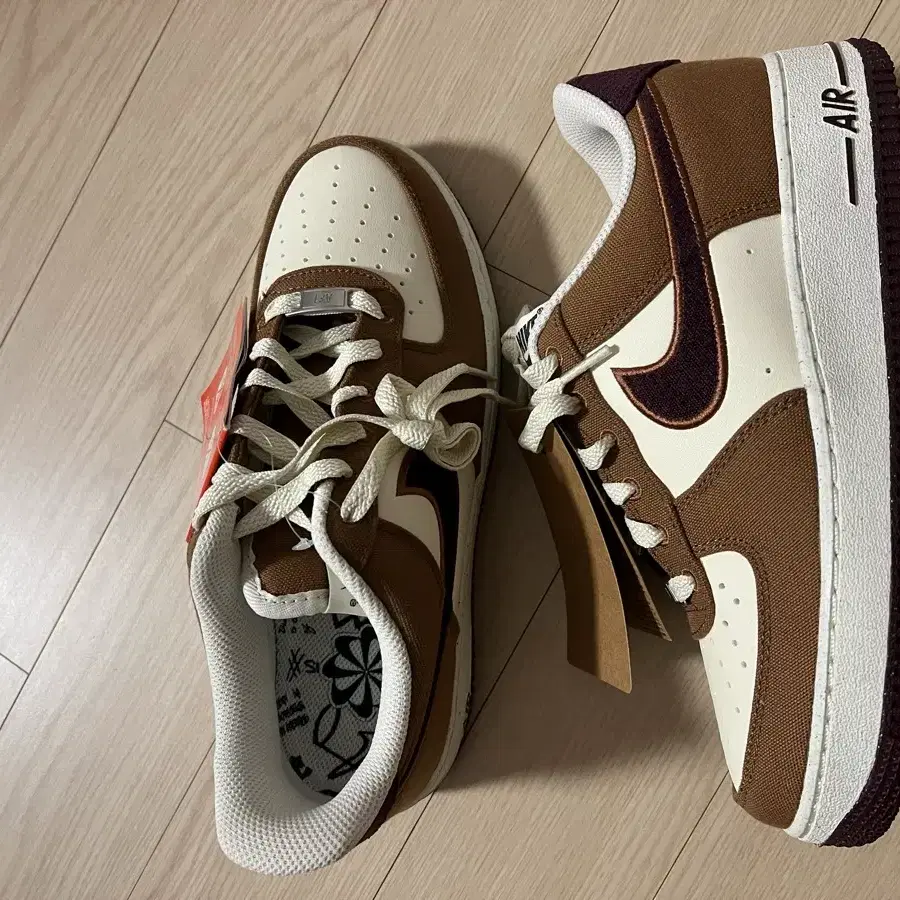 Nike Air Force 1 '07 LV8 Light British T