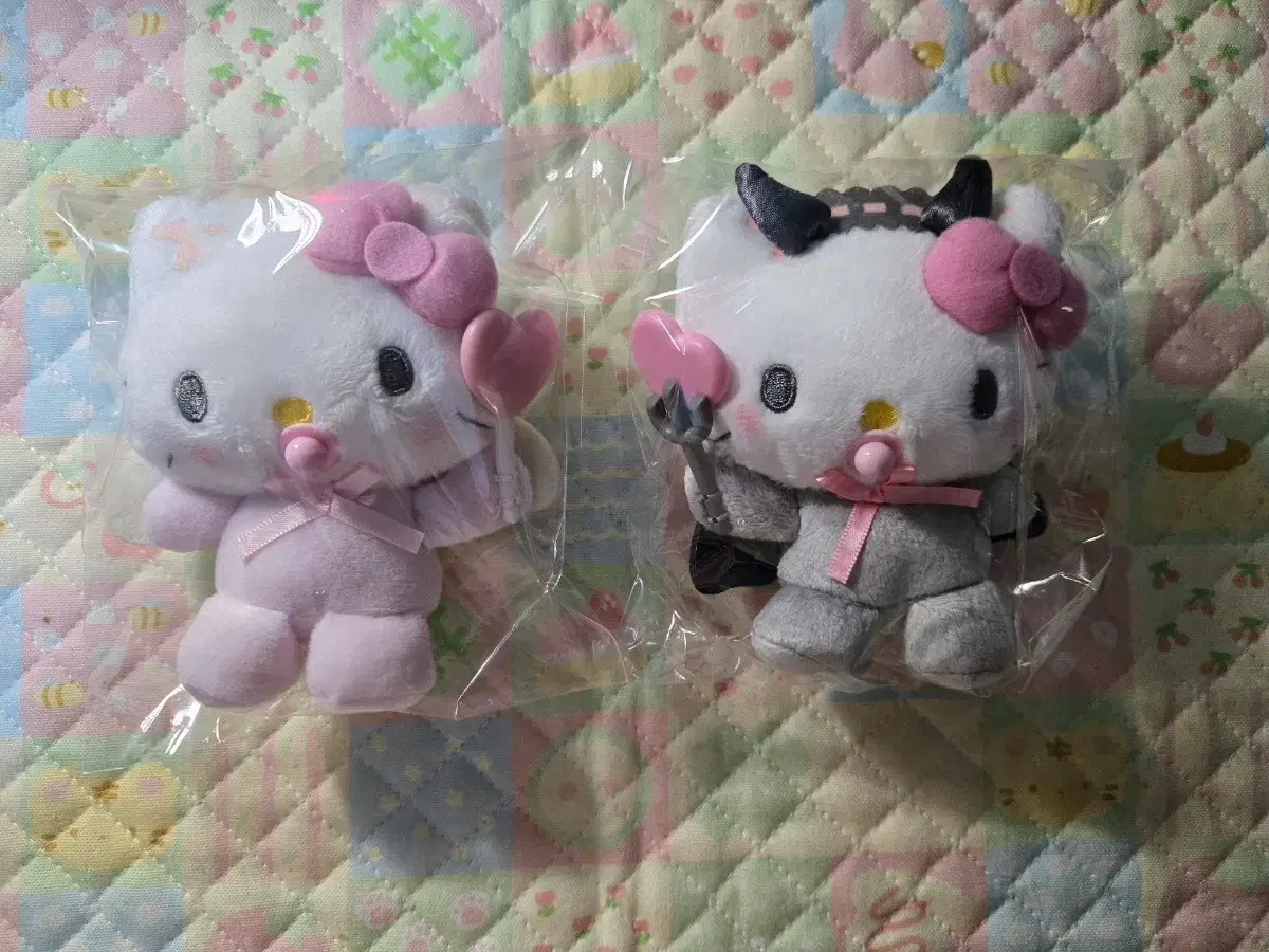 Hello Kitty Baby Angel + Devil in bulk