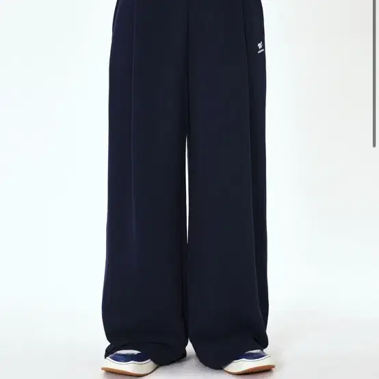 아더에러 바지 Tatom logo sweatpants