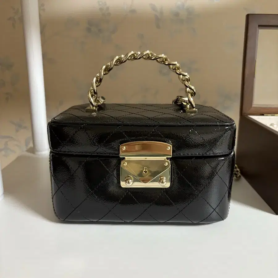 마이아이코 샬롯백 CLASSIC CHARLOTTE BAG 샬롯 백