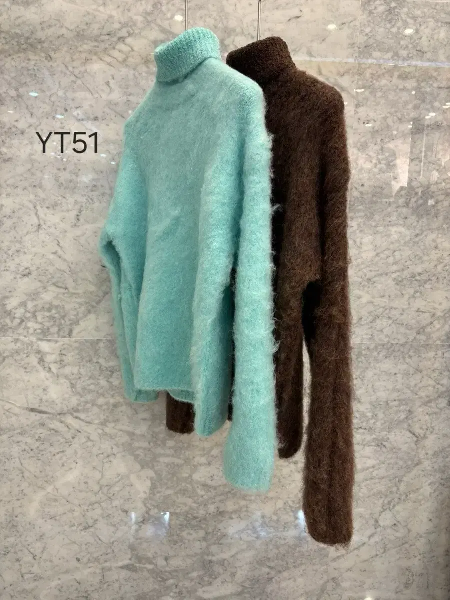 JSNew YorkStyleNew F/W 2024 Boucle Pointe Knit Pola