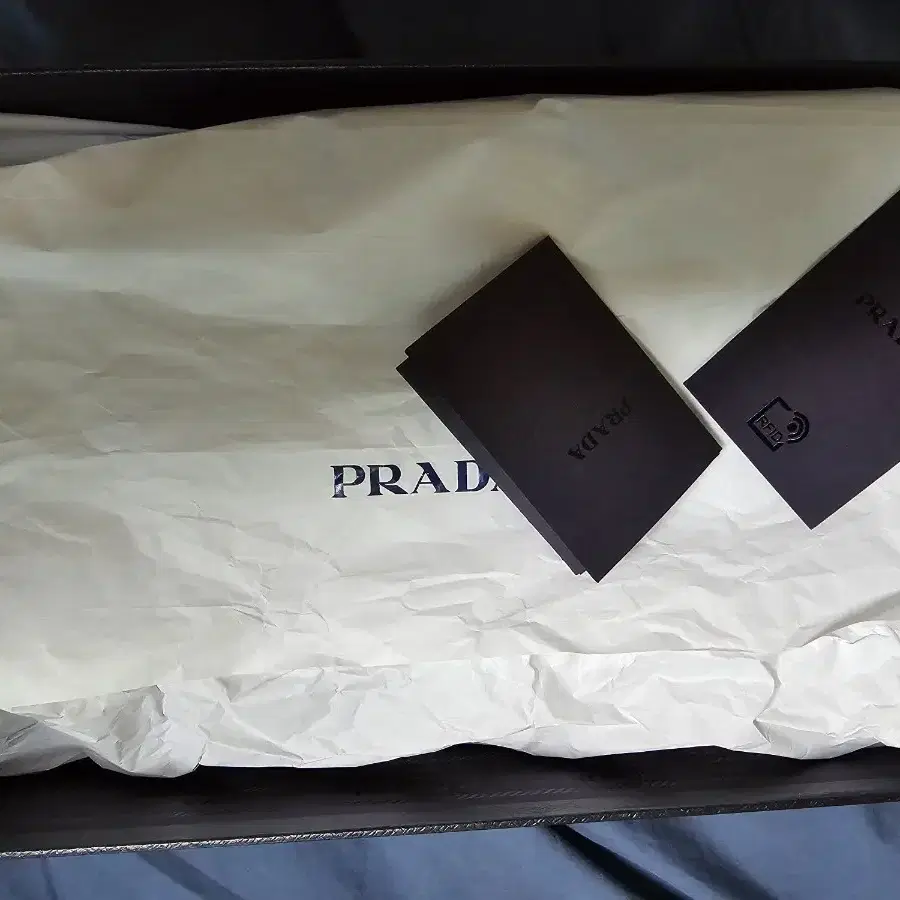 [새제품/정품] PRADA 프라다 브러시드 남성로퍼