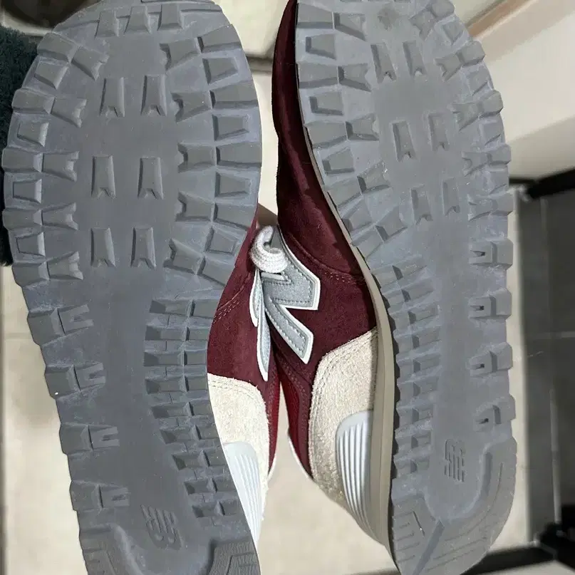 New Balance 574 Legacy Burgundy 박스있음