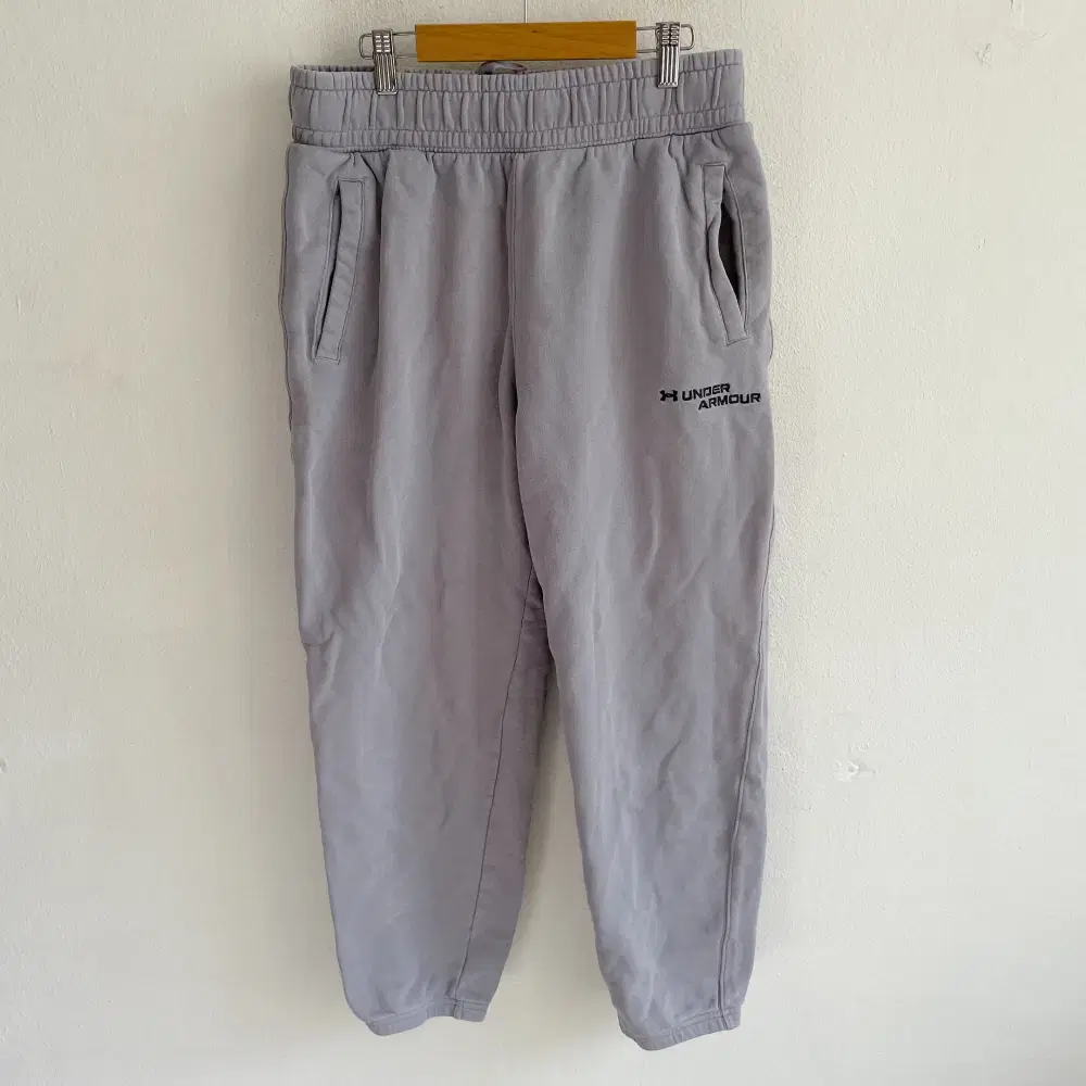 Men's XL) Under Armour Pants