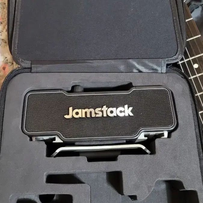 jamstack1 무선 기타부착 기타엠프 판매합니다.