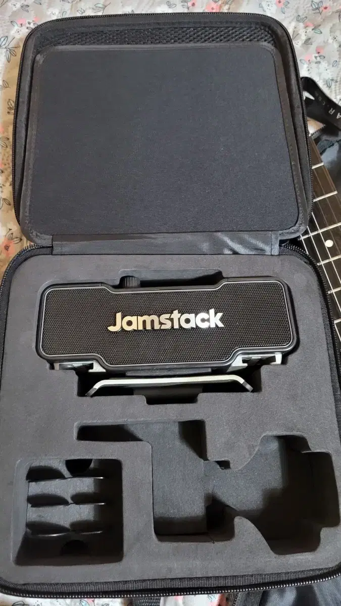 jamstack1 무선 기타부착 기타엠프 판매합니다.