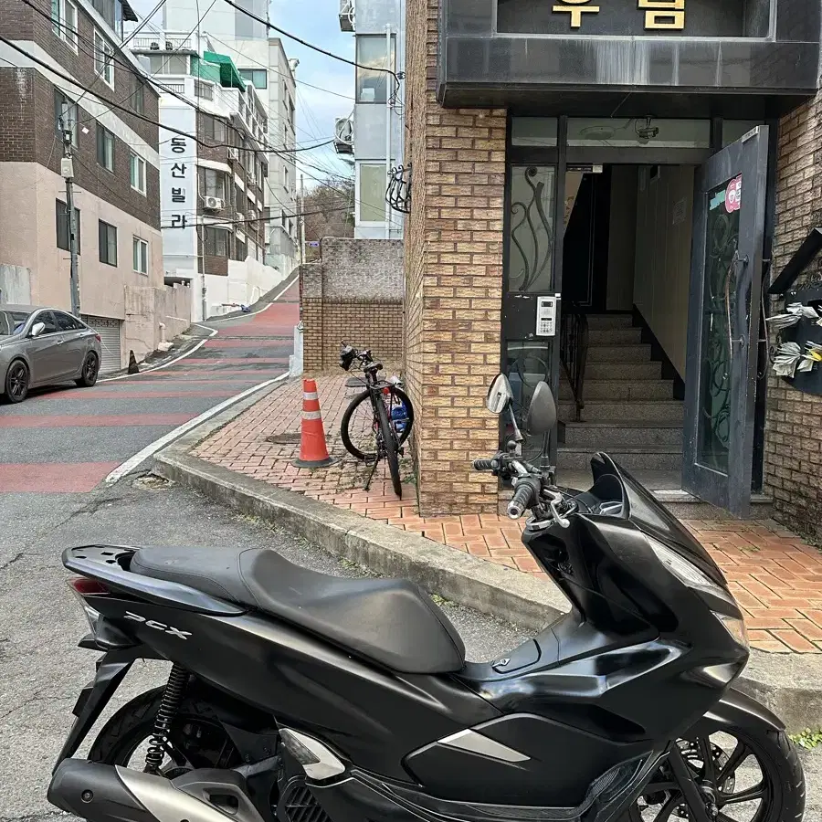 18년식 pcx125 오토바이 판매