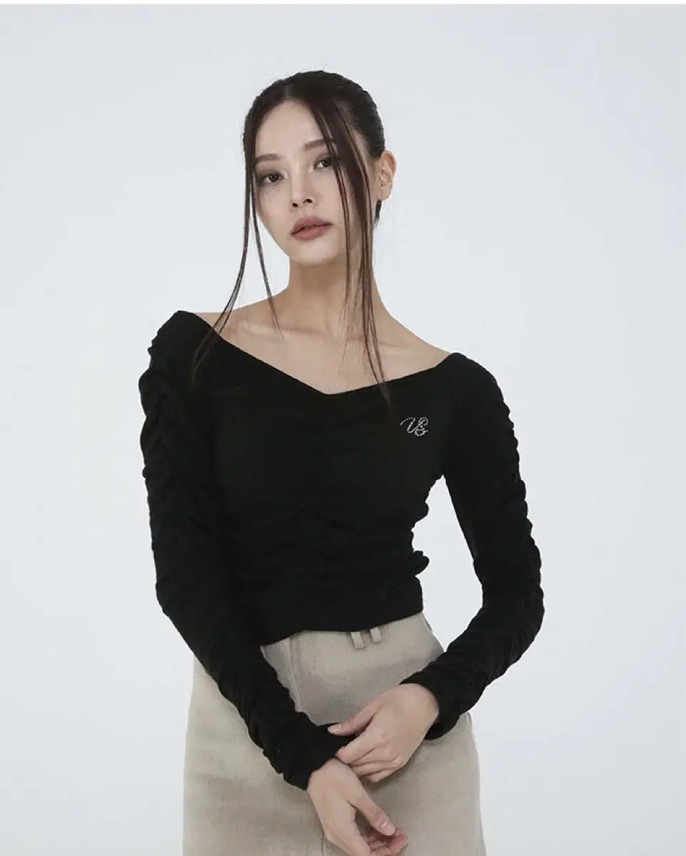 SHIRRING TRIANGLE TOP