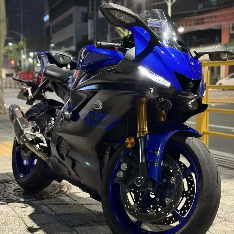 야마하 YZF-R6 아크라포빅 풀배기 구변완