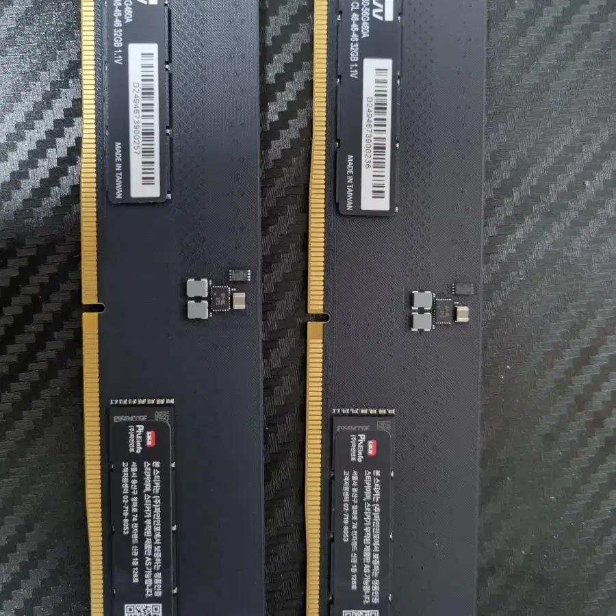 에센코어 KLEVV 32G DDR5 파인인포 2개 팝니다