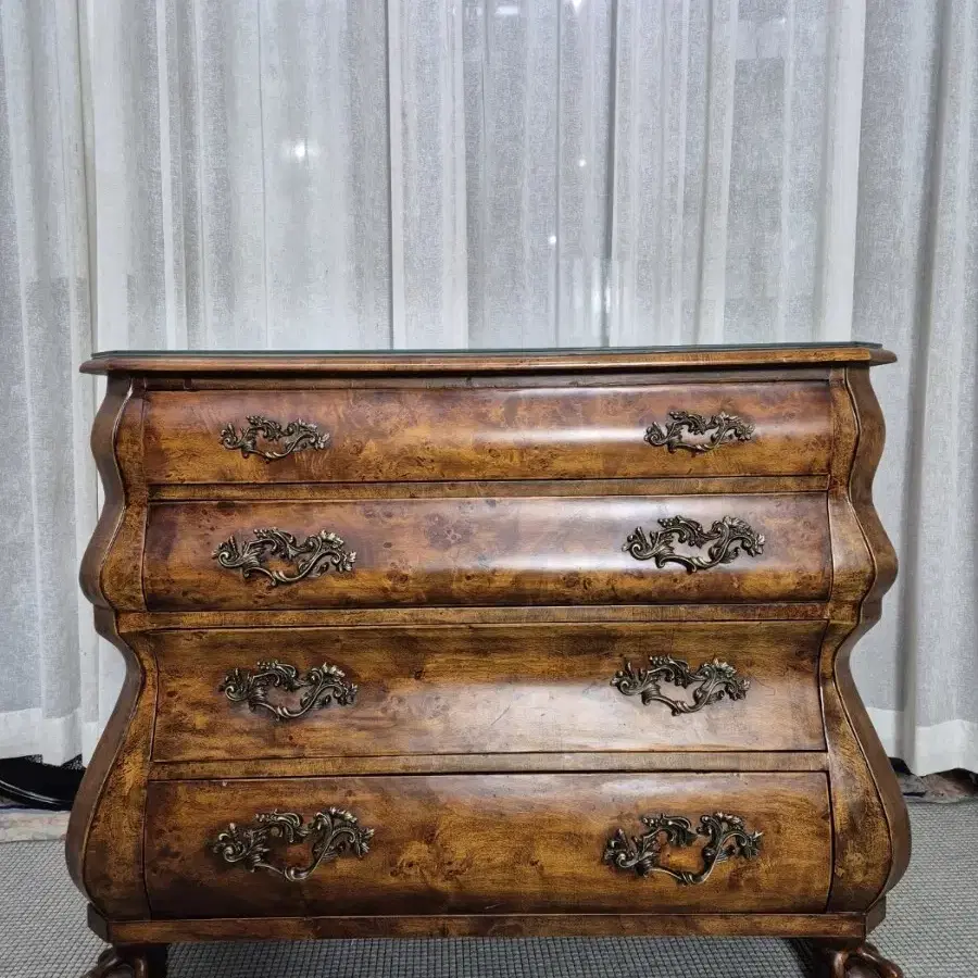 19thC Dutch style walnut chest of four