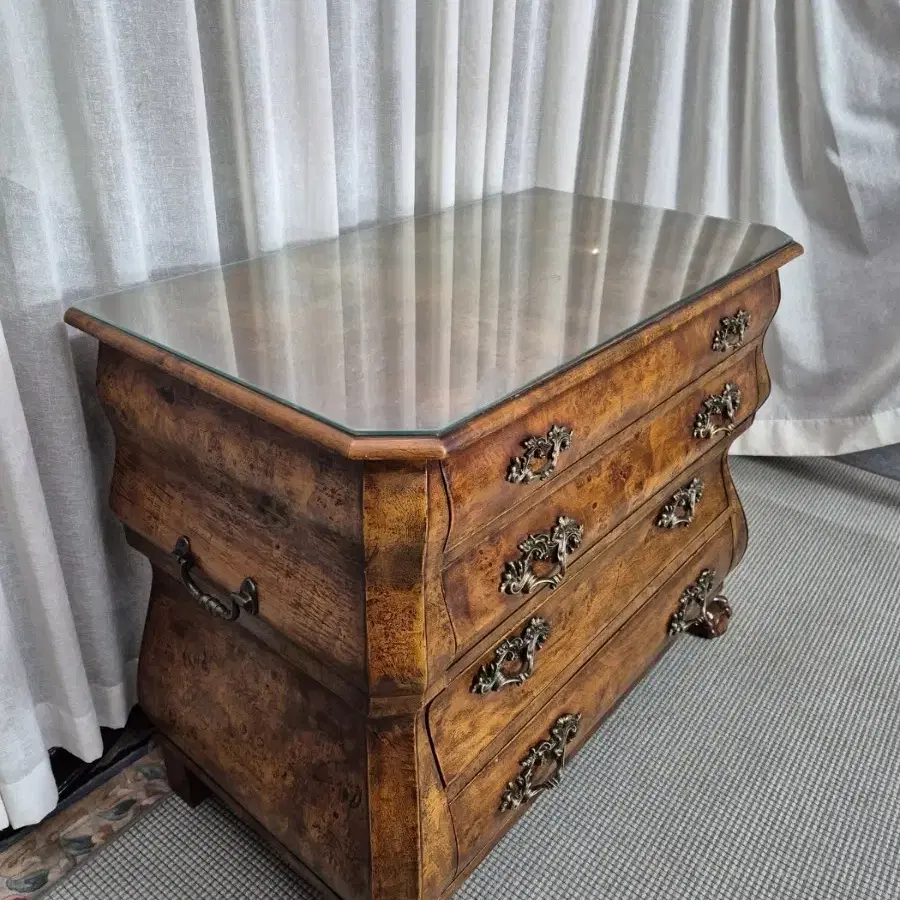 19thC Dutch style walnut chest of four