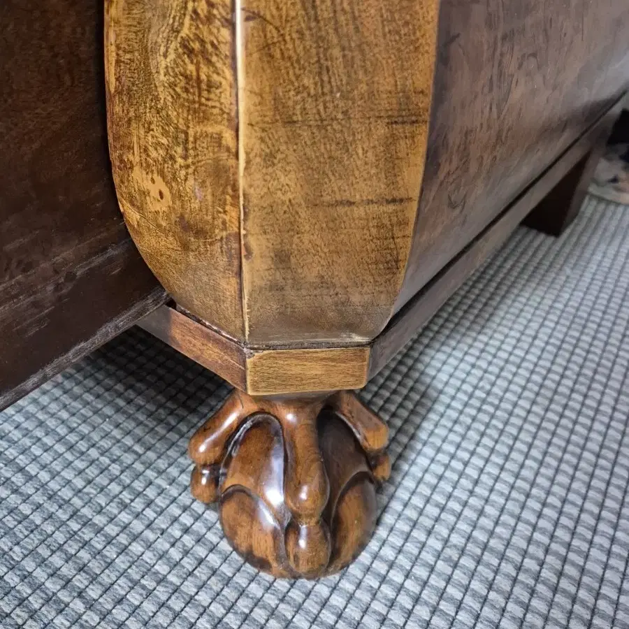 19thC Dutch style walnut chest of four