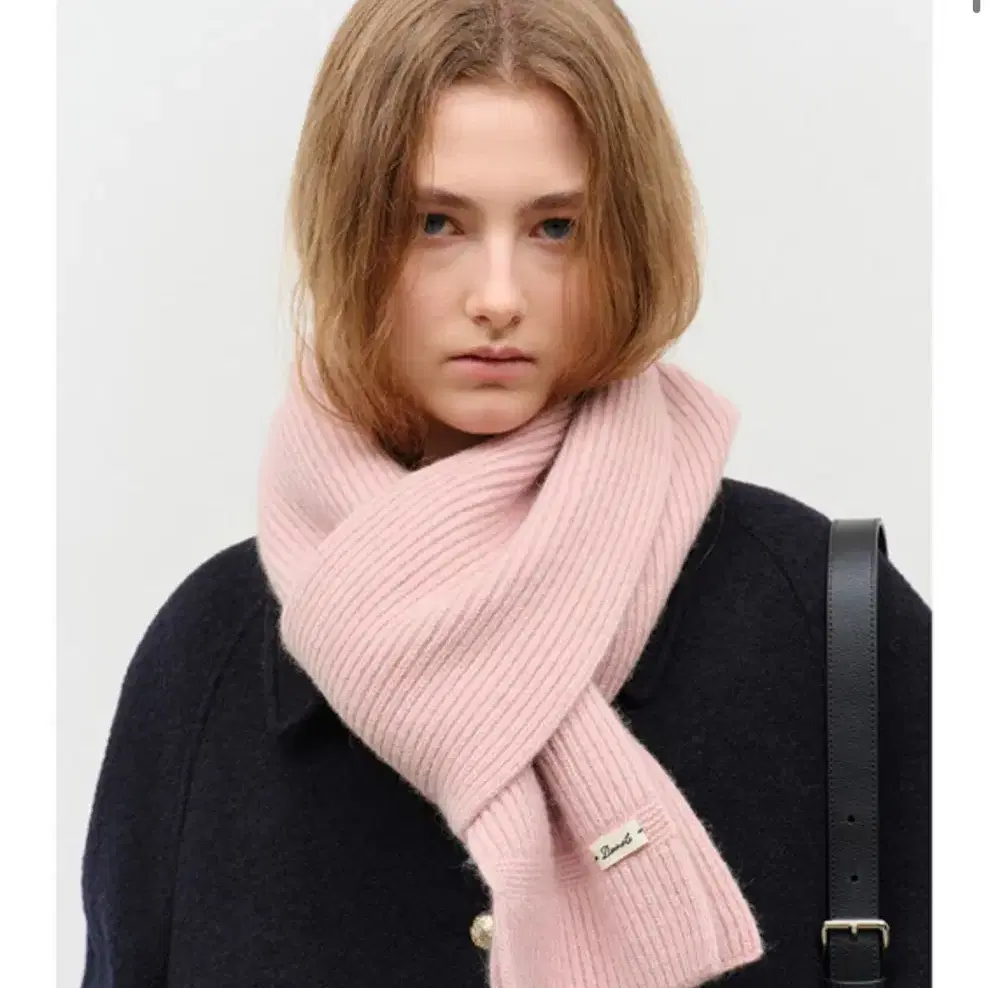 던스트 캐시미어 머플러 knitted cashmere muffler