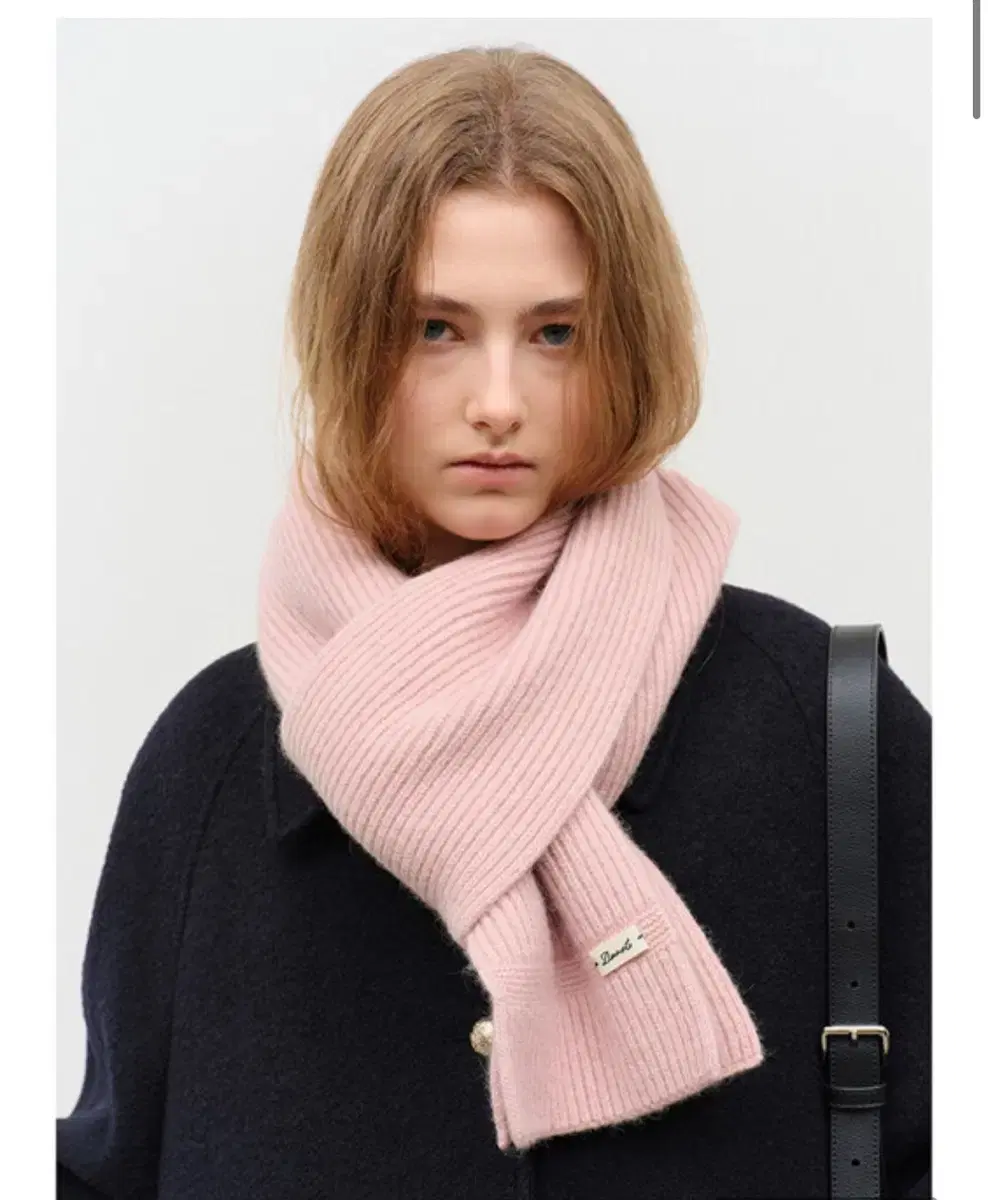 던스트 캐시미어 머플러 knitted cashmere muffler