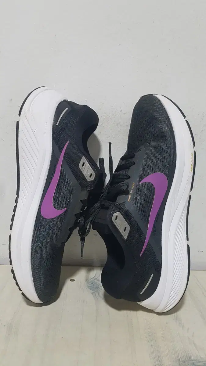 택포 270/275 정품 NIKE ZOOM-AIR 줌 경량 왕쿠션 운동화