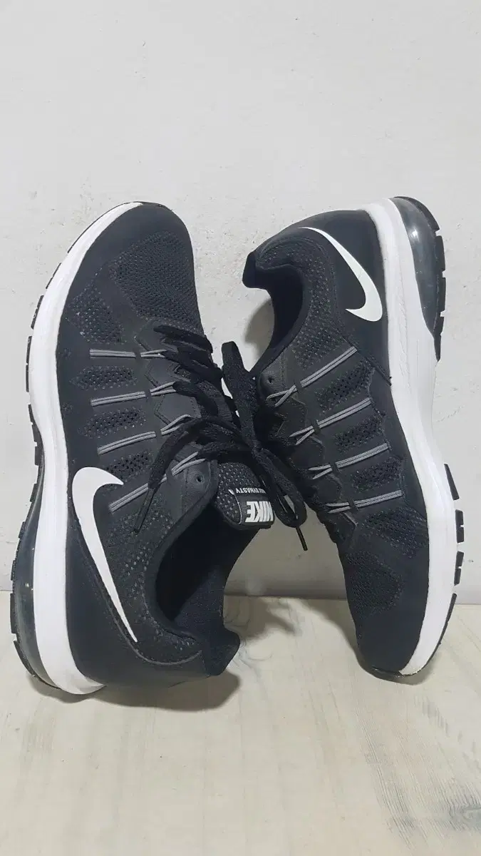 택포 270/275 A급 NIKE AIR-MAX 정품 경량 왕쿠션 운동화