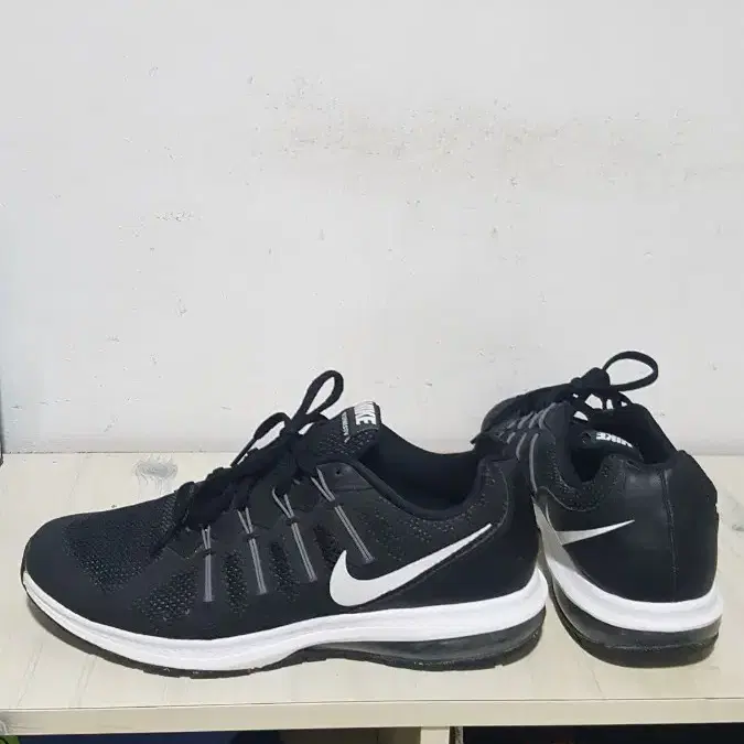 택포 270/275 A급 NIKE AIR-MAX 정품 경량 왕쿠션 운동화