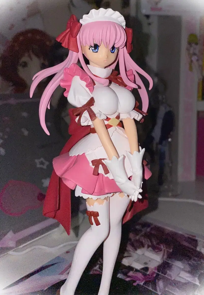 Pink Maid Classic Bishoujo Figures