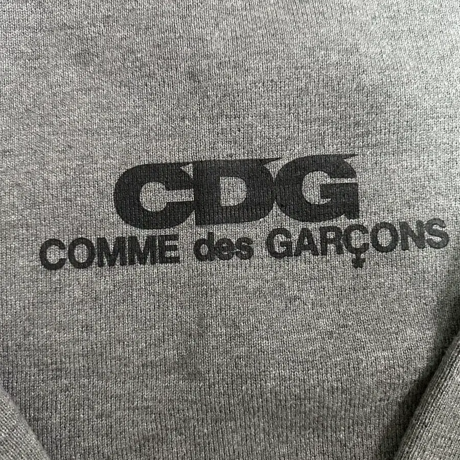 CDG 꼼데가르송 니트 L