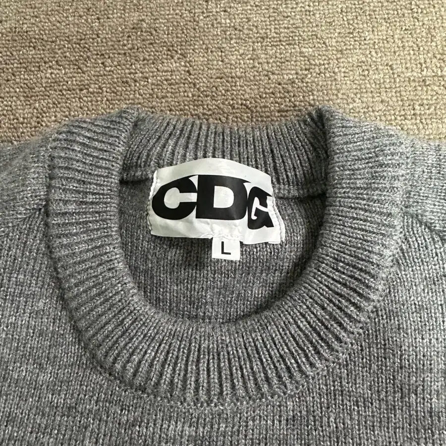 CDG 꼼데가르송 니트 L