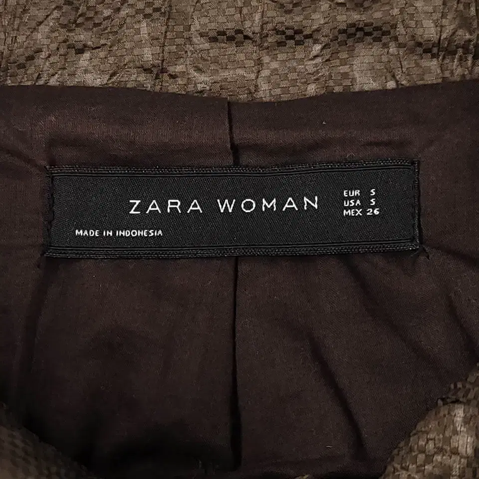 ZARA WOMAN 자라 우먼 딥브라운 애니멀 패턴 링클 하이넥 폴리 캐