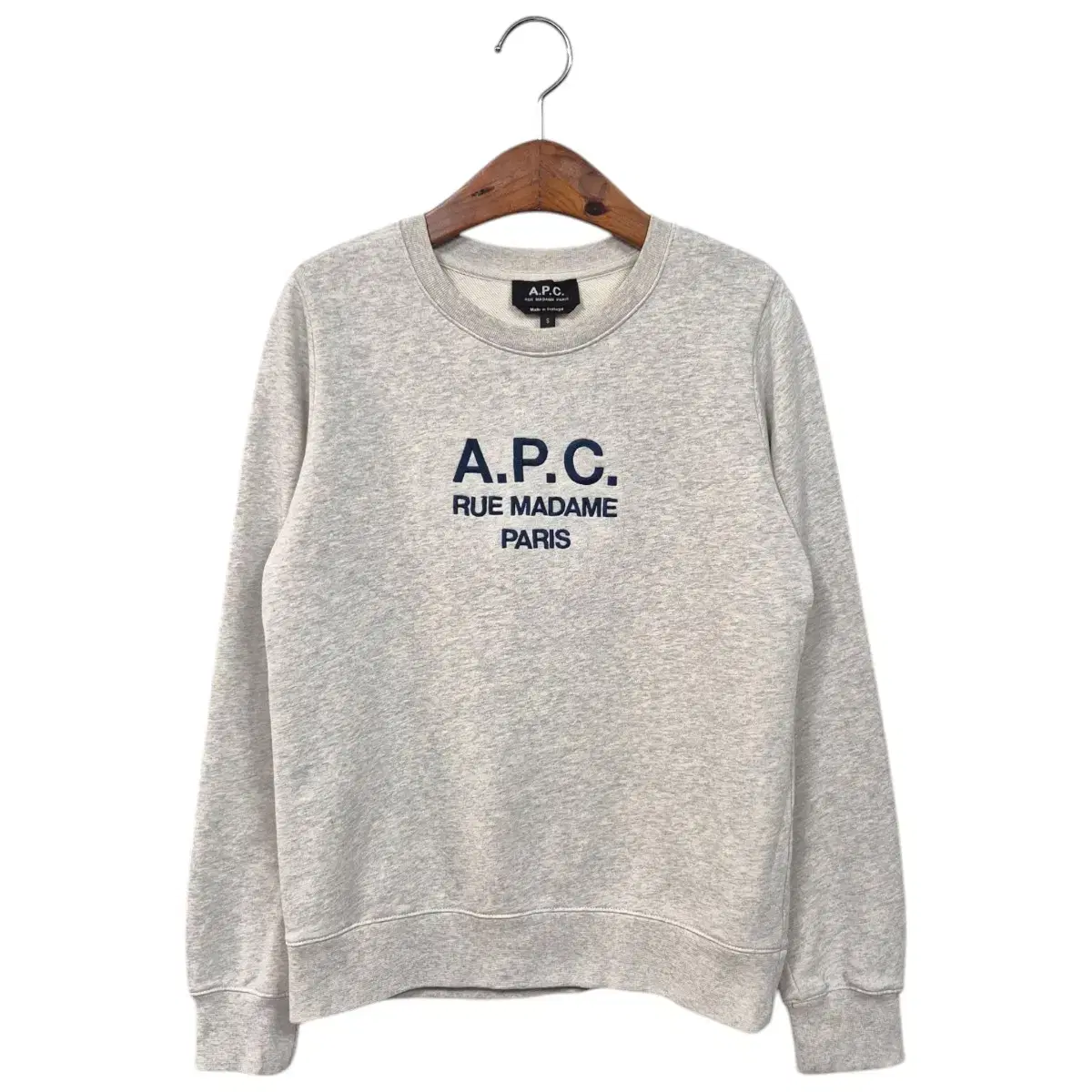 APC 아페쎄 루마담자수로고맨투맨 a499