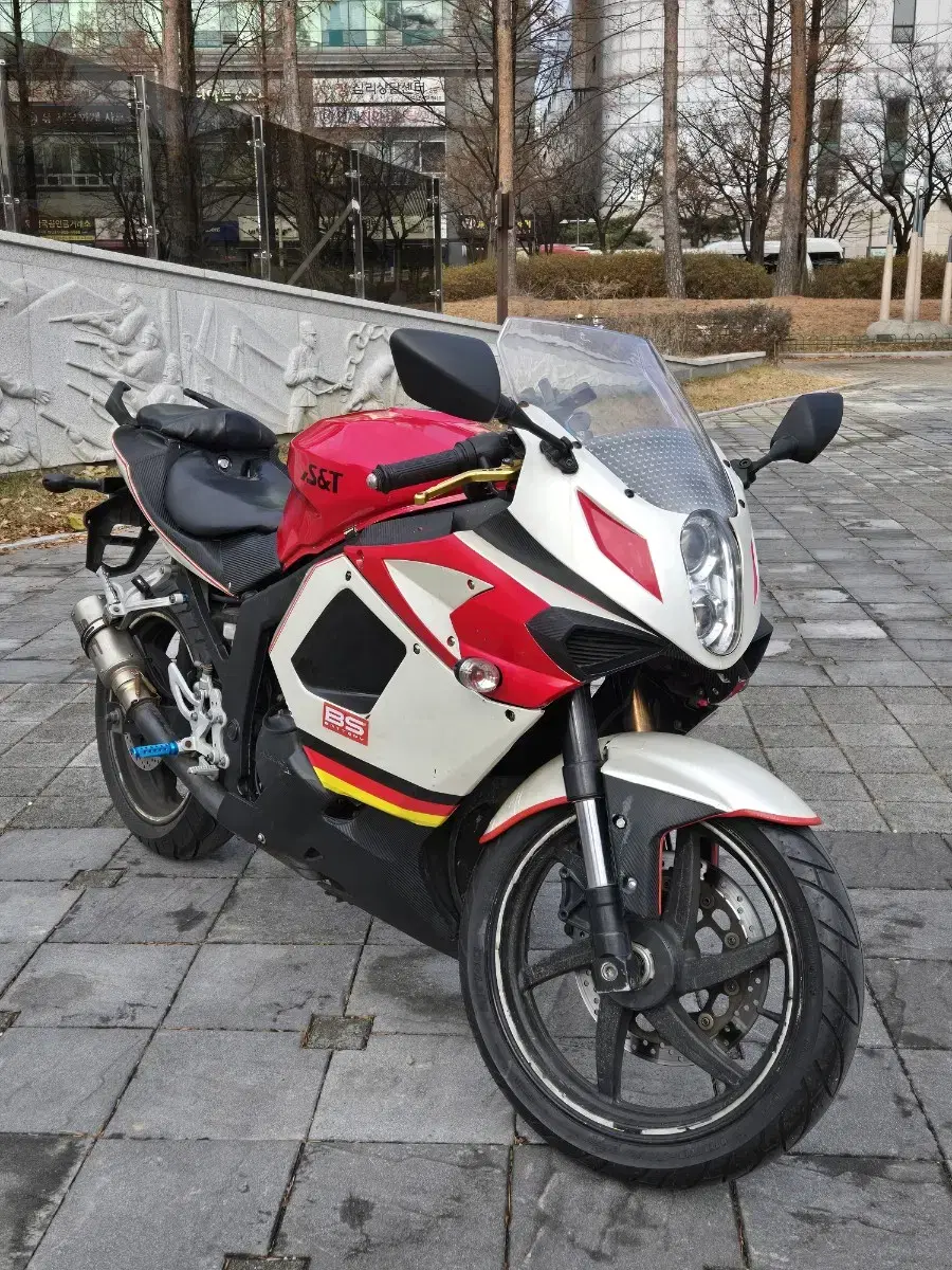 코멧125 캬브레타 ( 125cc오토바이.gsx125.cbr125 )