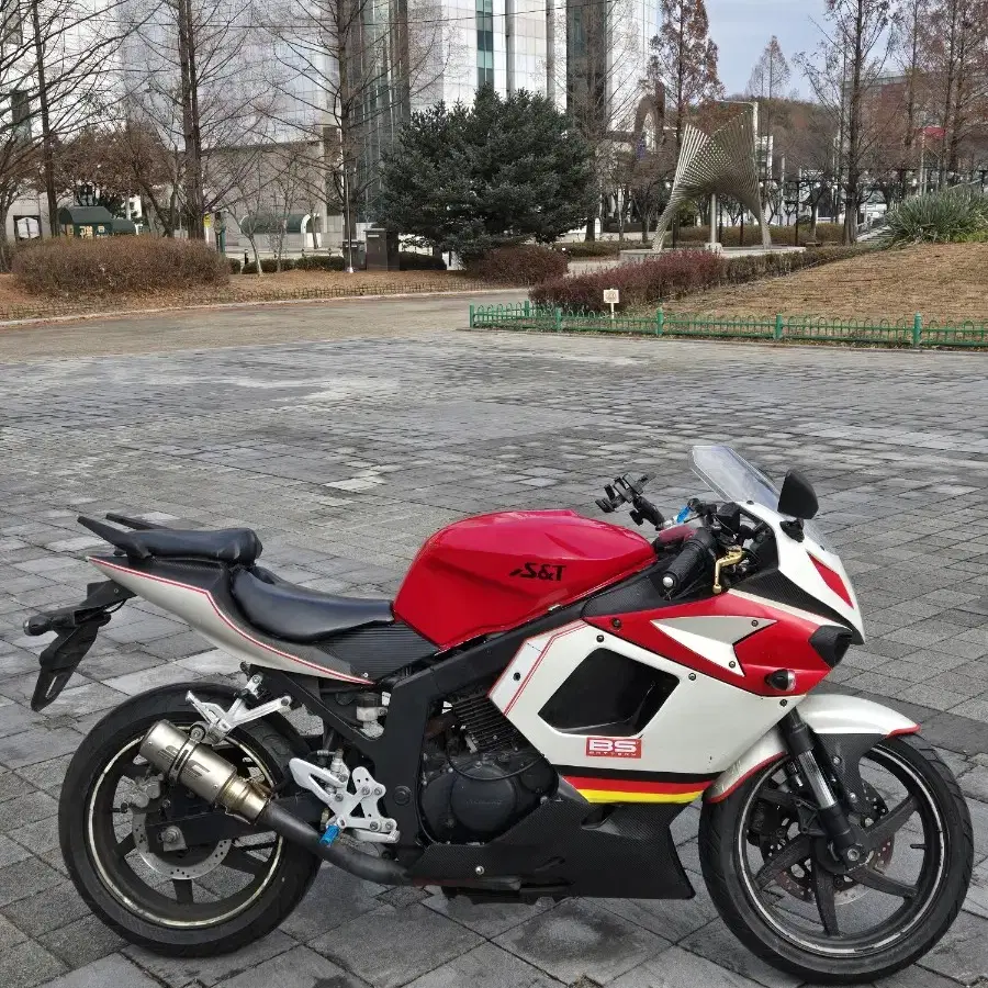 코멧125 캬브레타 ( 125cc오토바이.gsx125.cbr125 )