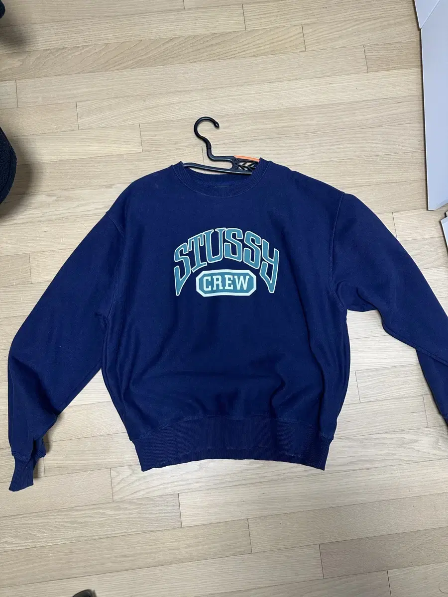 Stussy 맨투맨