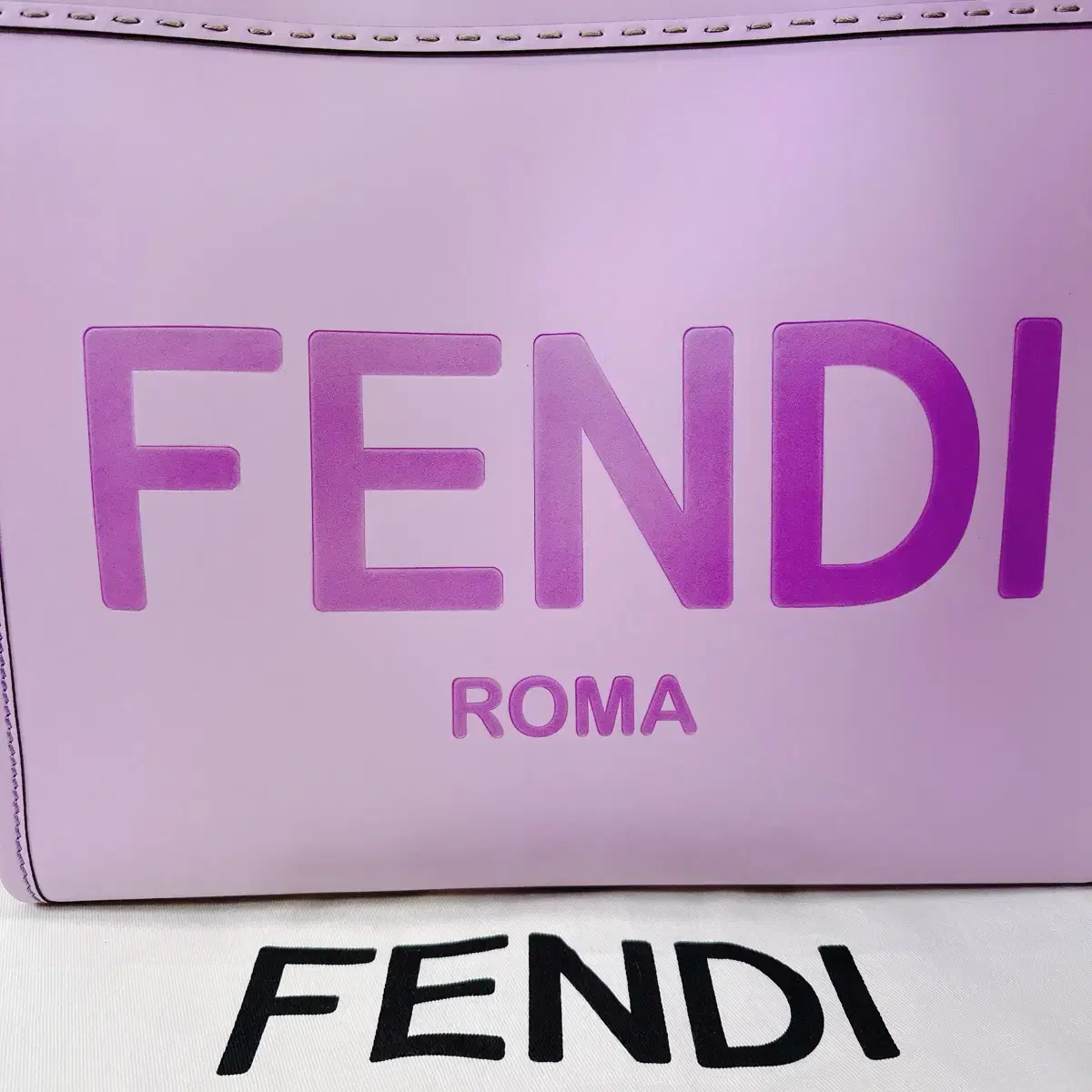 (정품/새상품) FENDI 펜디 여성 라일락 선샤인 라지 쇼퍼백 75%