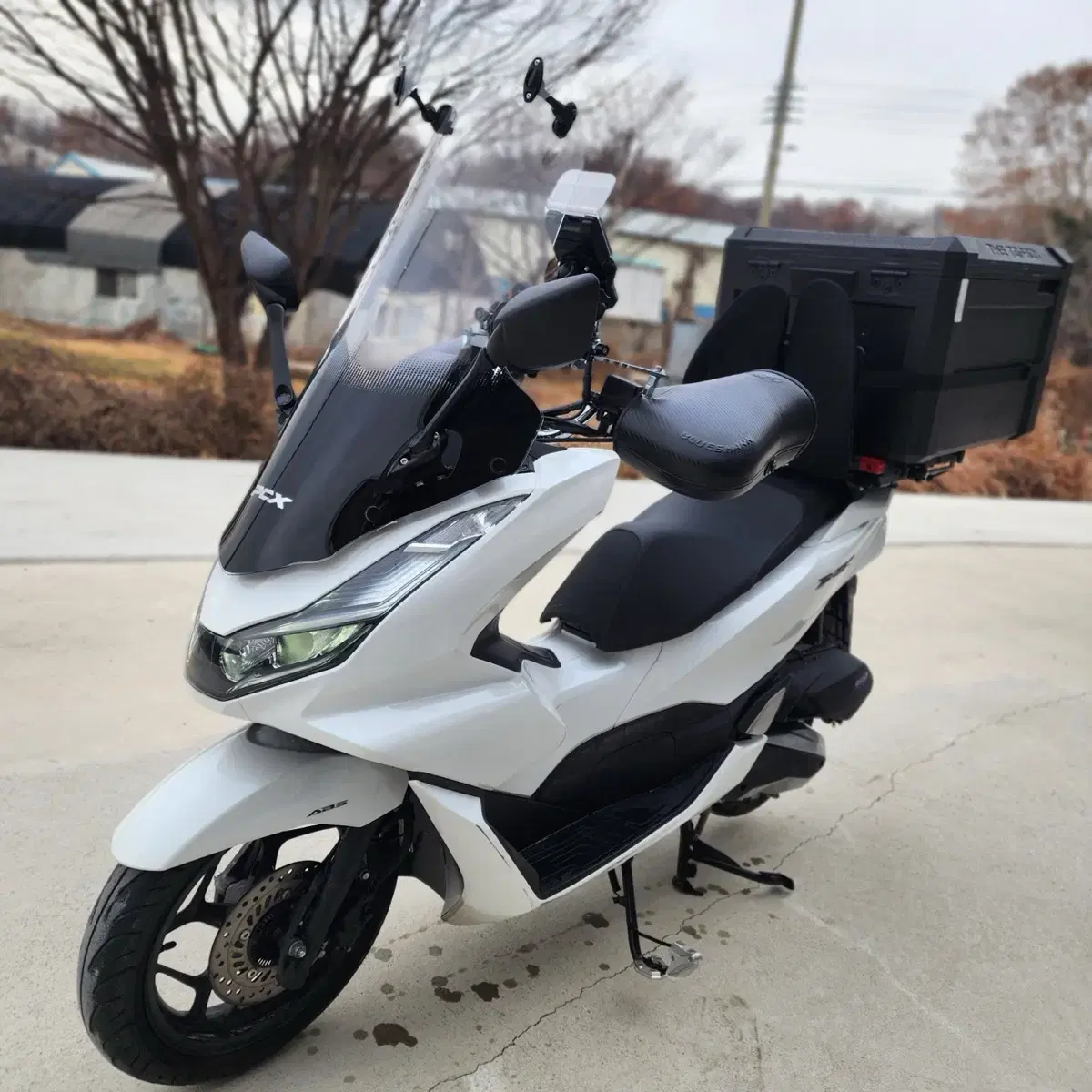 22년식 혼다 PCX125 ABS모델 1만Km 짧은키로수 판매합니다.