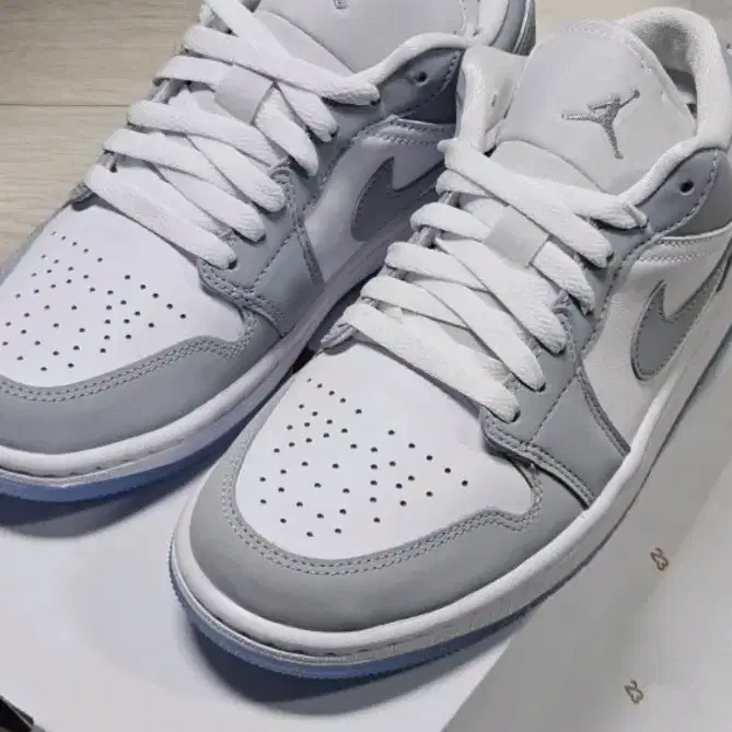 나이키 조던1로우, 230 Jordan 1 Low White Wolf G