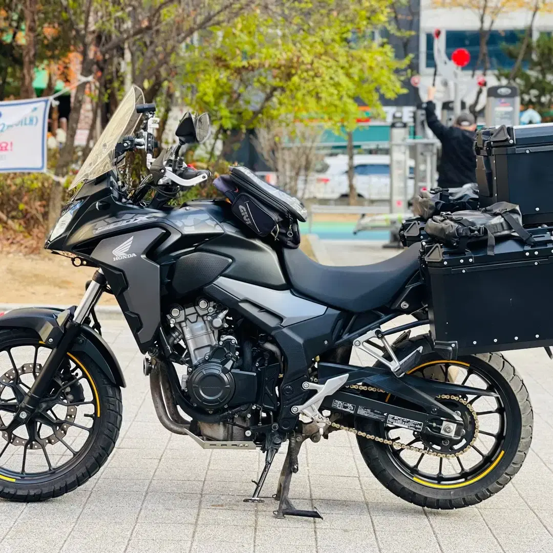 혼다 CB500X 20년식 삼박스 차량 저렴하게 판매합니다.