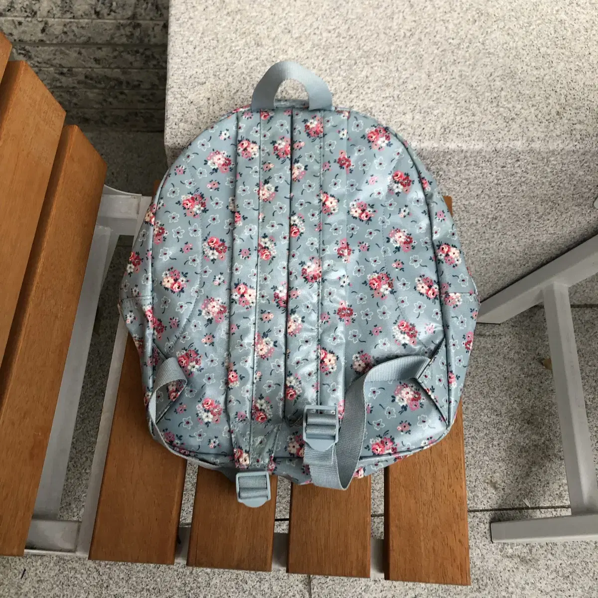 Vintage Cath Kids sky back pack