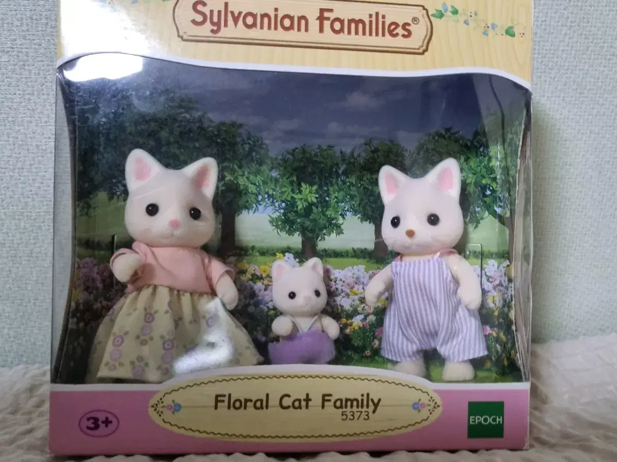 [buncheol] Sylvanian Floral Cat Family buncheol sells