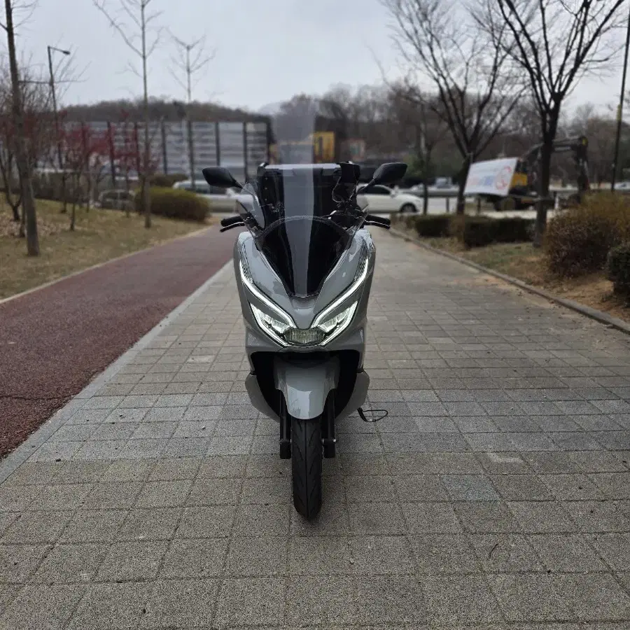 2020년식 혼다 더뉴PCX125 펄그레이 S급상태! 옵션다수차량 판매!