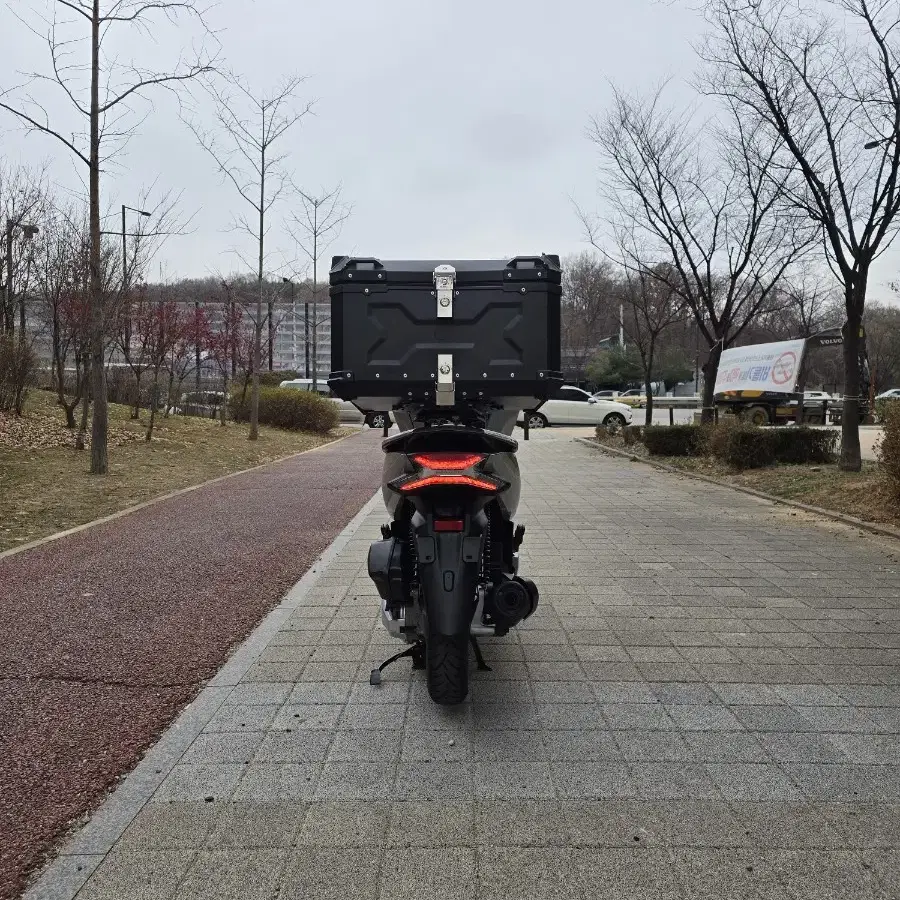 2020년식 혼다 더뉴PCX125 펄그레이 S급상태! 옵션다수차량 판매!