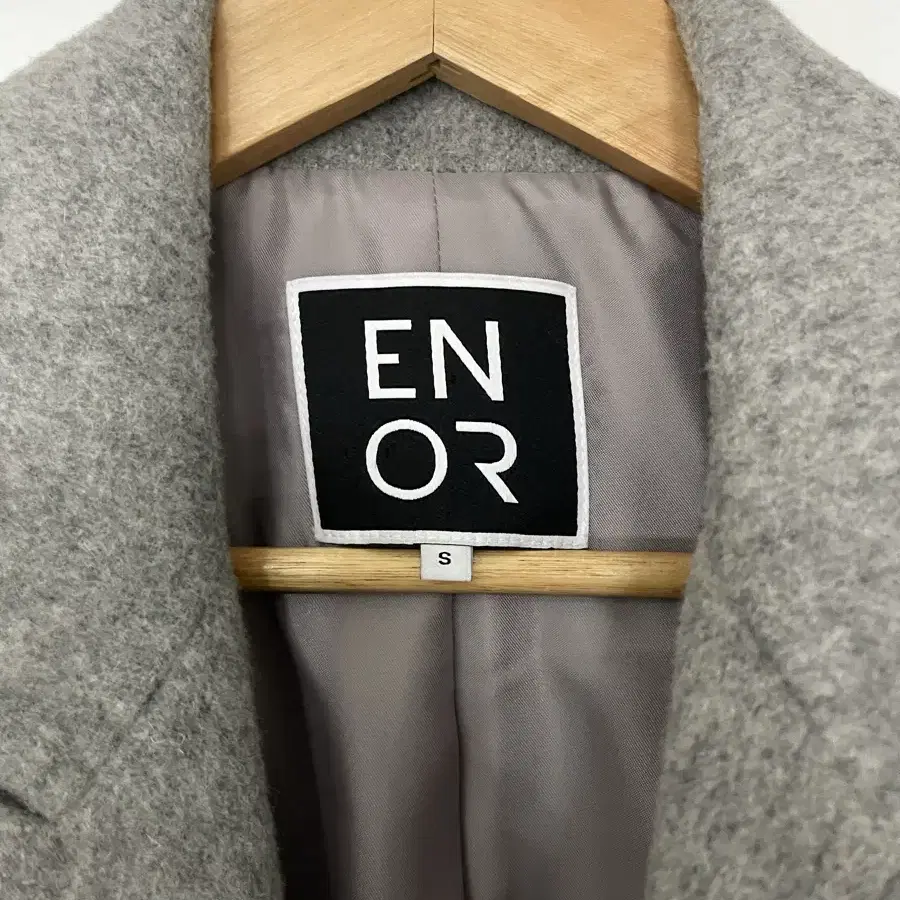 ENOR 엔오르 더블 코트