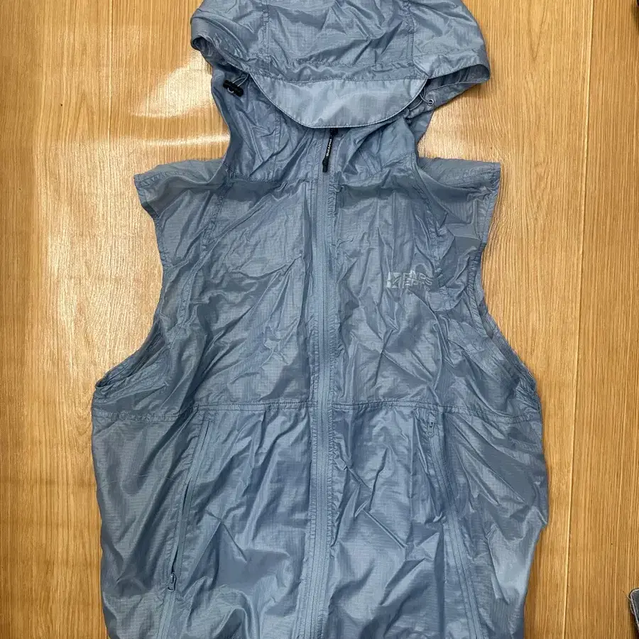 WIND HOODIE VEST BLUE