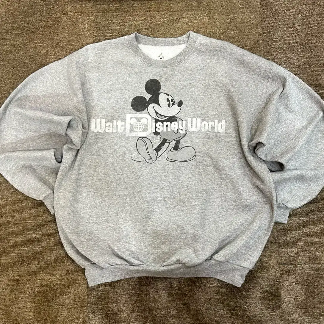 (XL) DISNEY PARKS 디즈니 맨투맨