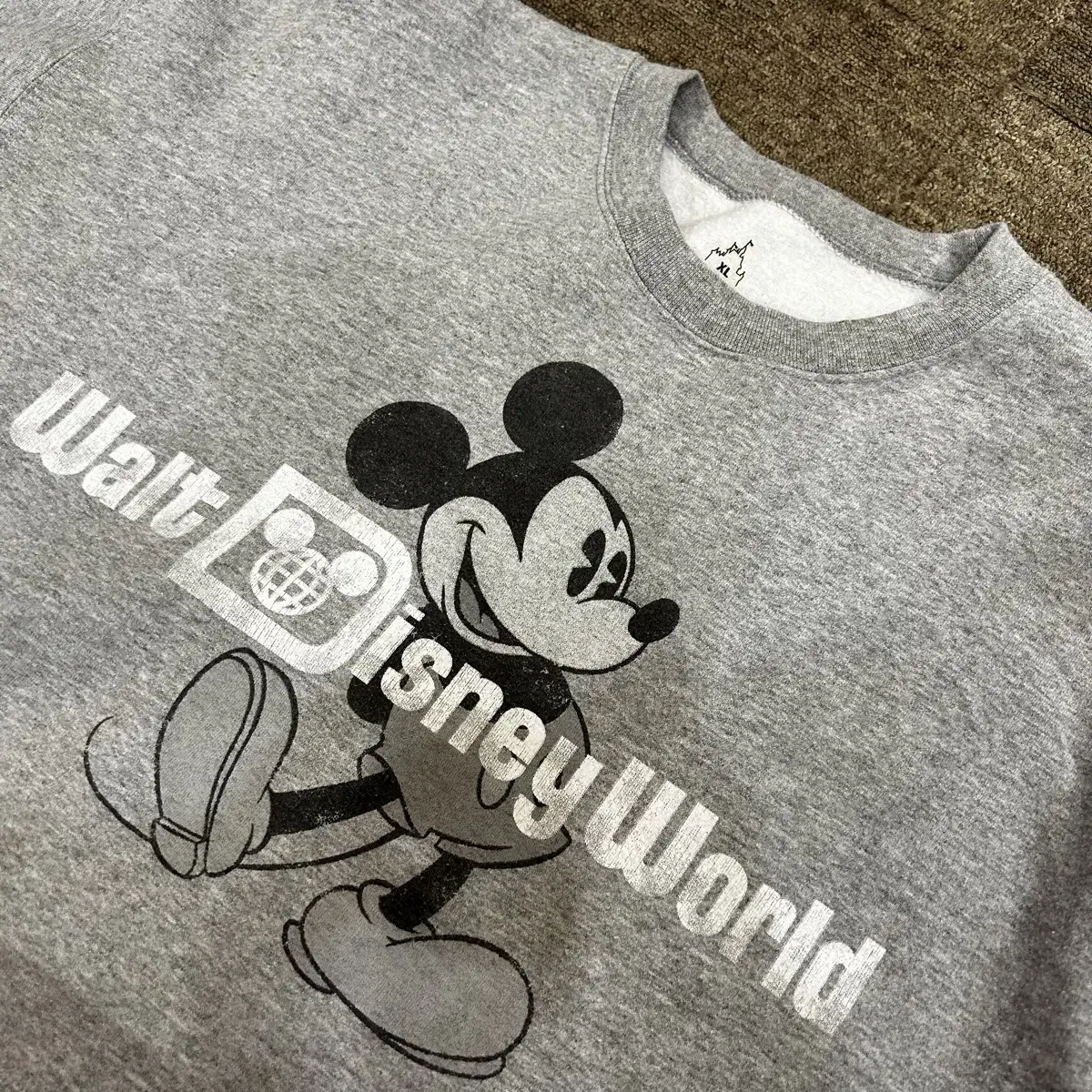 (XL) DISNEY PARKS 디즈니 맨투맨