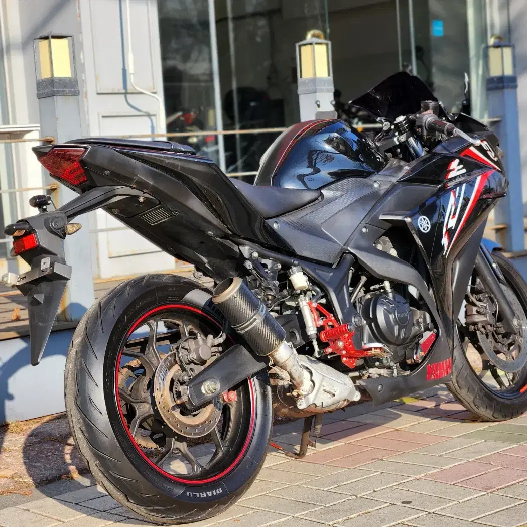 2016년형 야마하 YZF-R3 SC머플러 구조변경O 옵션다수판매합니다.