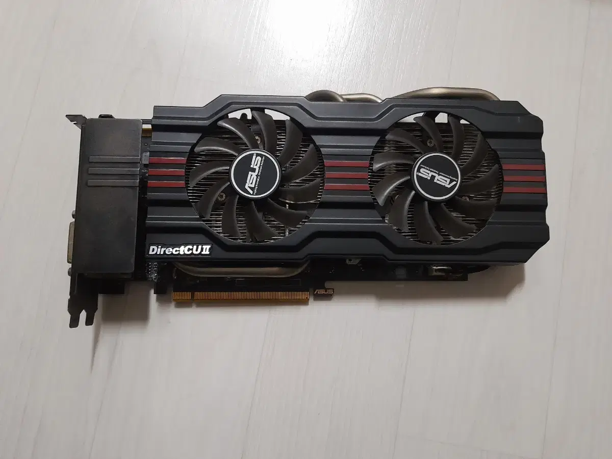 ASUS 지포스 GTX660 TI-DC2-2GD5 DCII그래픽