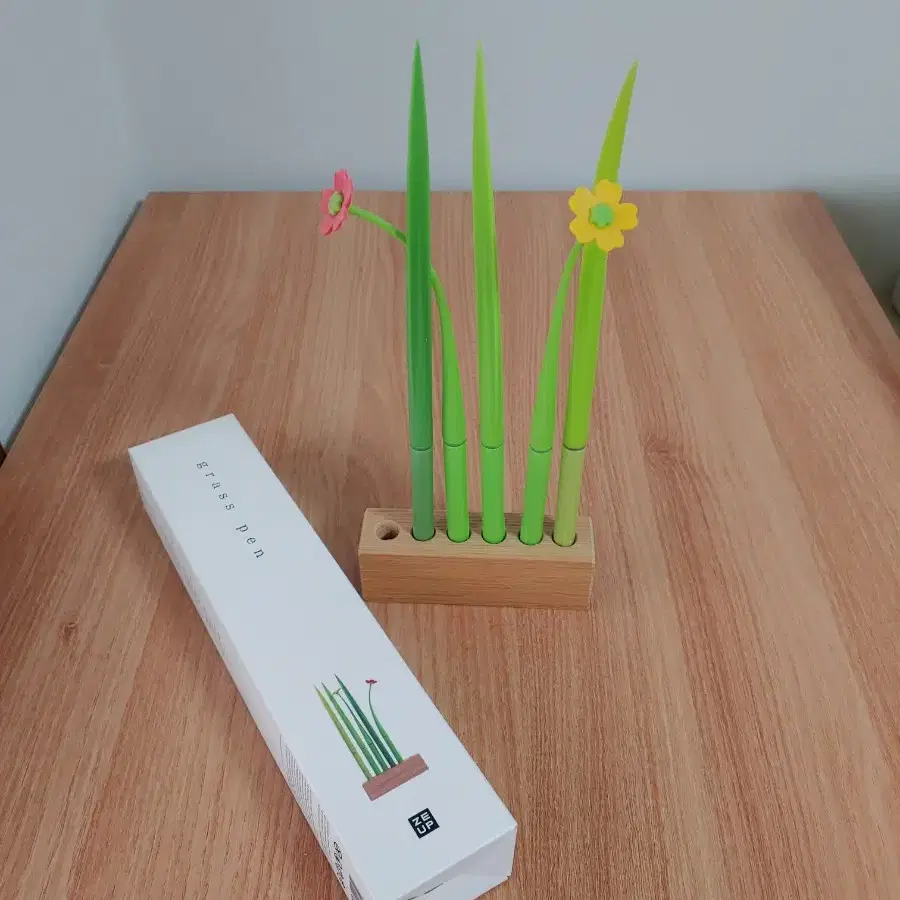 grass pen 인테리어 소품