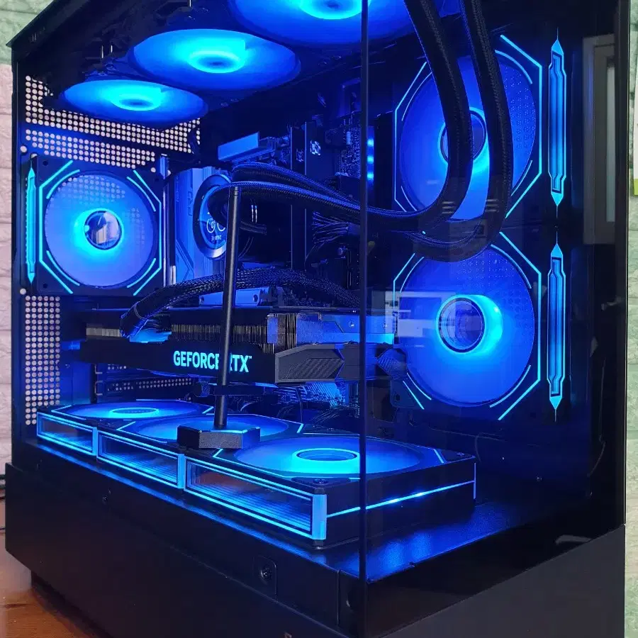 블랙 게이밍 컴퓨터 7800X3D + RTX4070TI SUPER