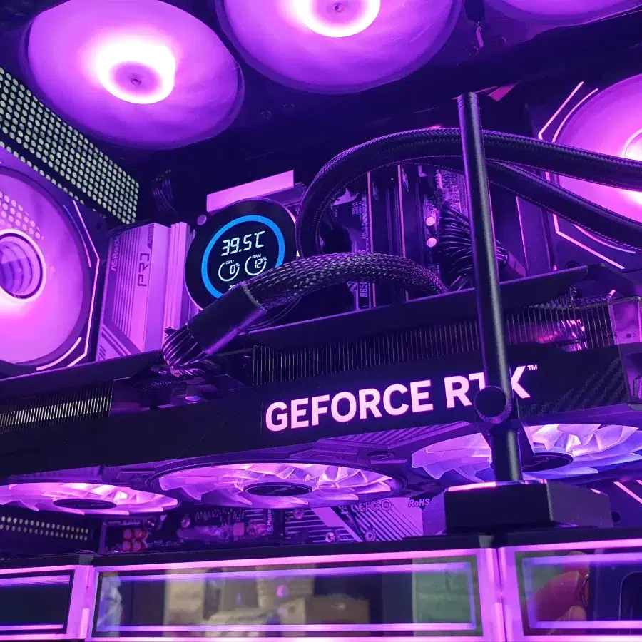 블랙 게이밍 컴퓨터 7800X3D + RTX4070TI SUPER